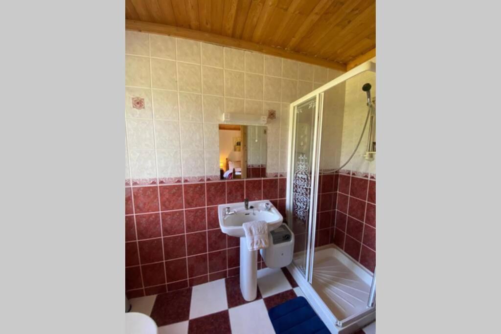 The Cosy Cabin Swinford Bagian luar foto